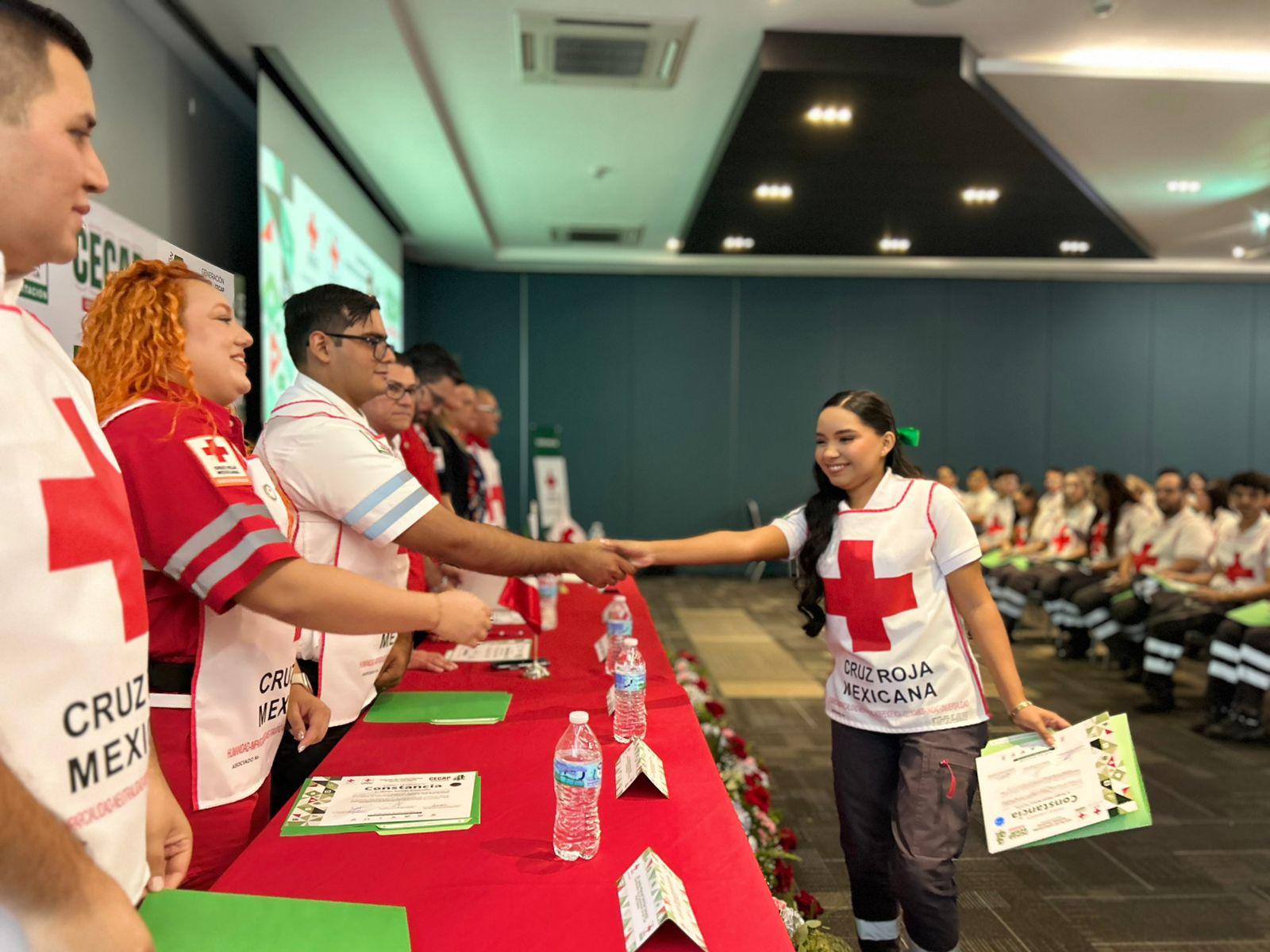 $!Egresan 62 nuevos Técnicos en Urgencias Médicas de la Cruz Roja Culiacán
