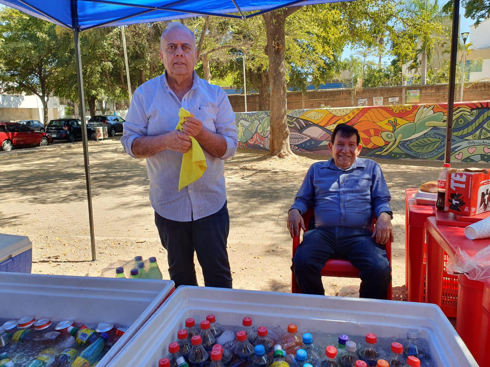 $!Conviven en kermés para ayudar al Templo de la Sagrada Familia