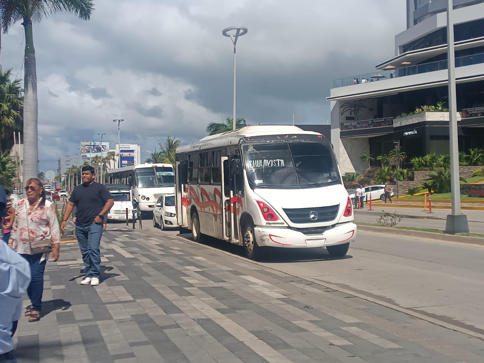 $!Cientos de simpatizantes arropan informe legislativo de Morena en Mazatlán