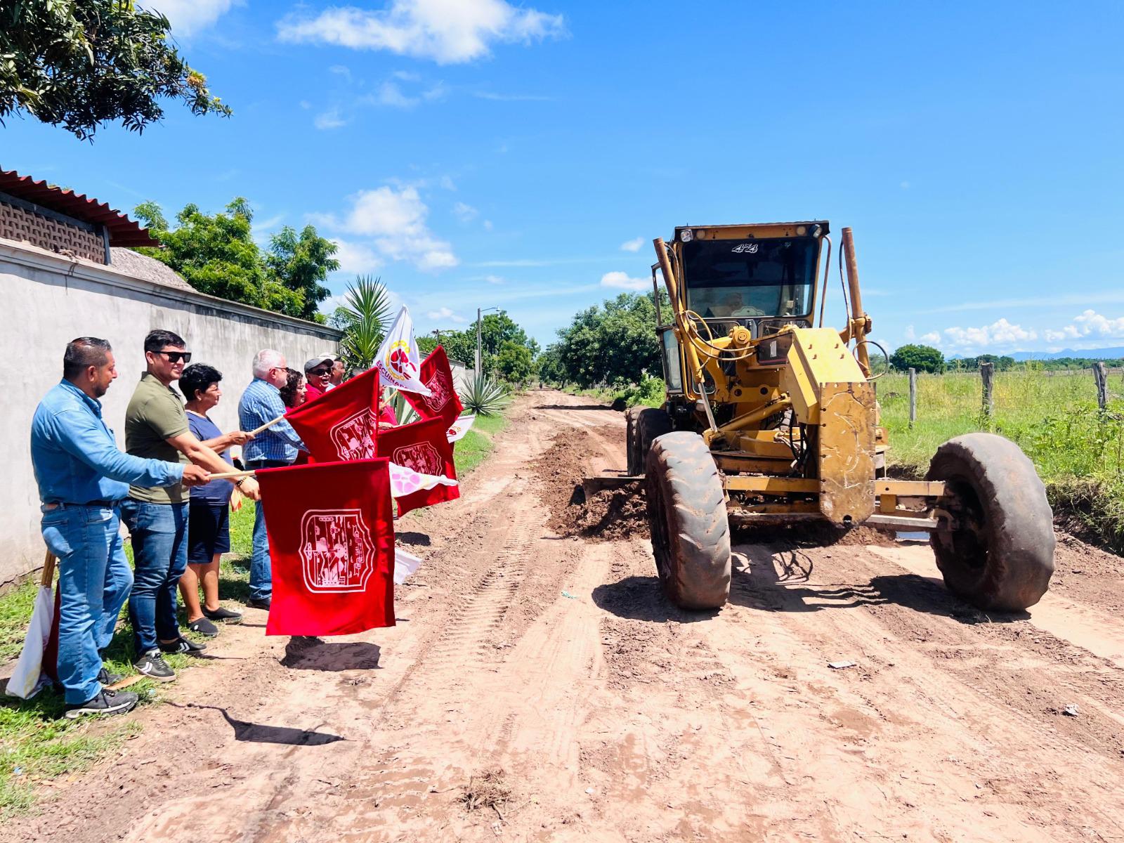 $!Gobierno de Escuinapa hará trabajos de nivelación de calles en Teacapán