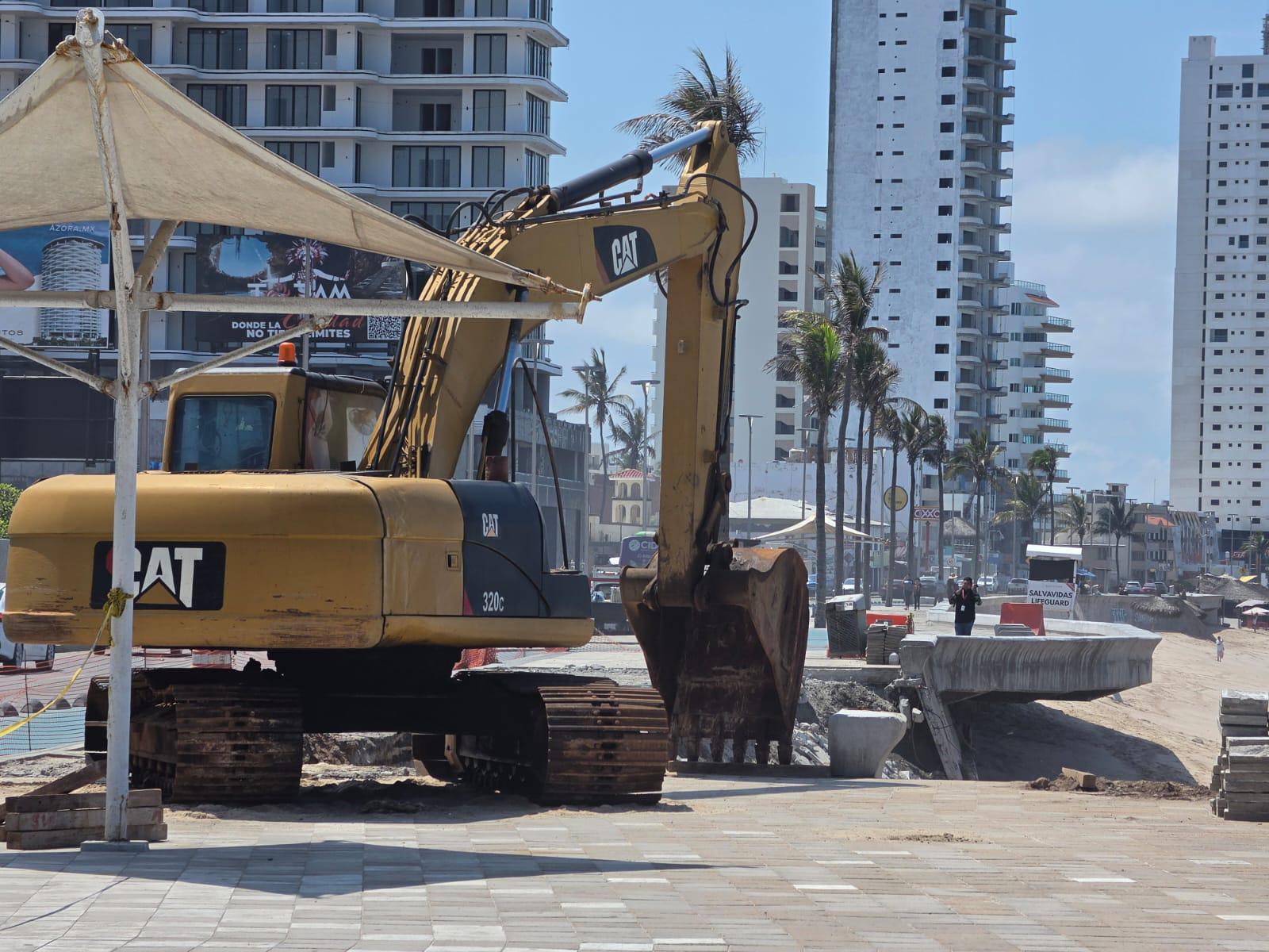 $!Rehabilitación del socavón en el malecón de Mazatlán continúa en etapa de estudios; aún no definen inversión