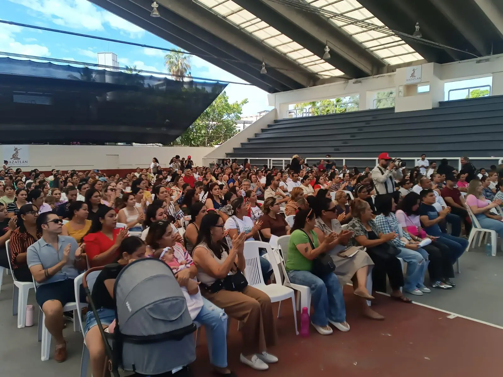 $!Destinan $45 millones a planteles de Mazatlán con programa La Escuela es Nuestra