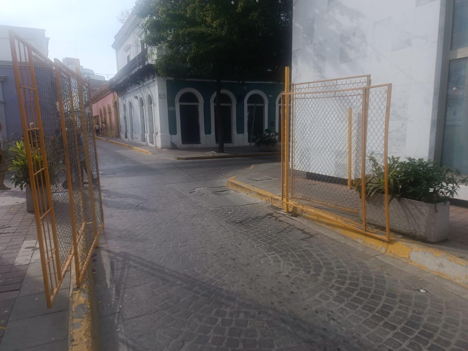 $!Entradas a la Machado ya lucen enrejado metálico previo al Carnaval