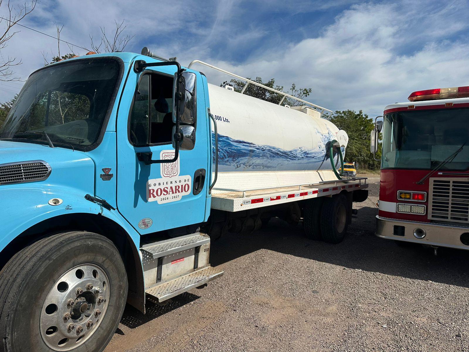 $!Se incendia vehículo en la carretera México 15 cerca, de la cabecera municipal de Rosario
