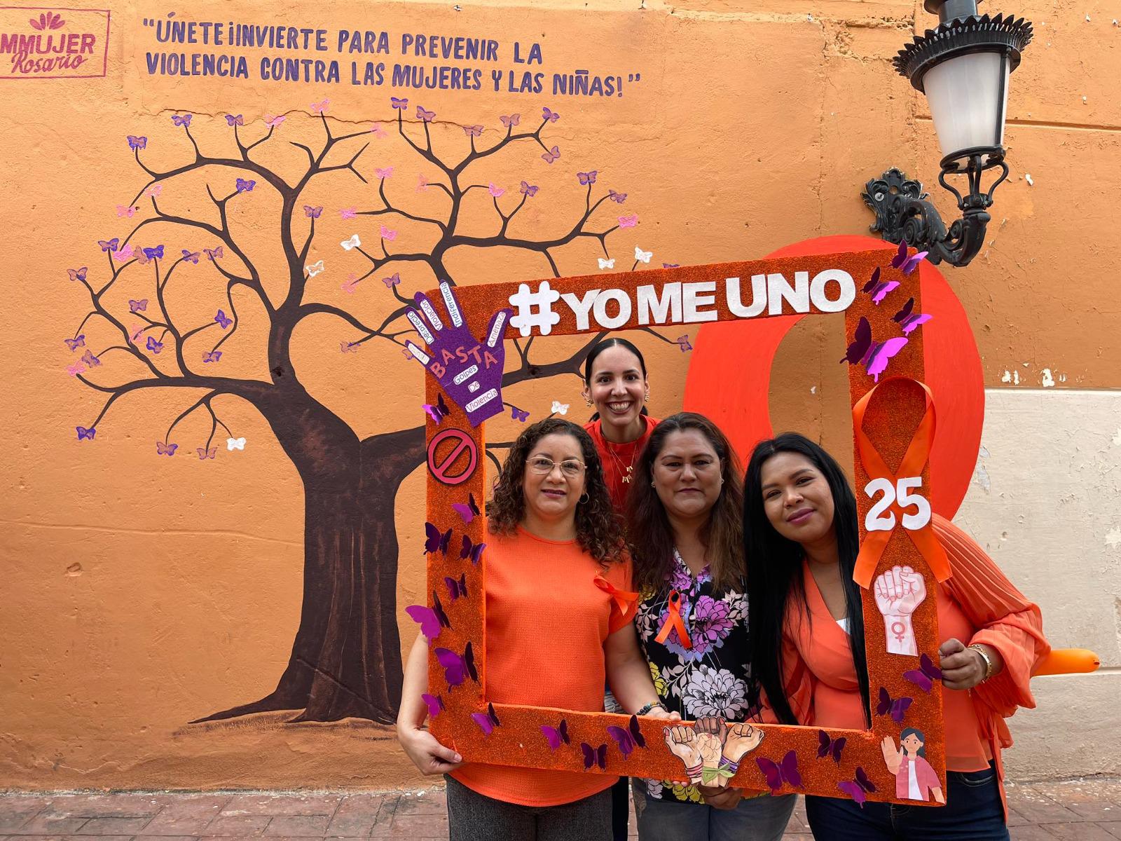 $!En Rosario marchan e inauguran mural contra la violencia a mujeres y niñas