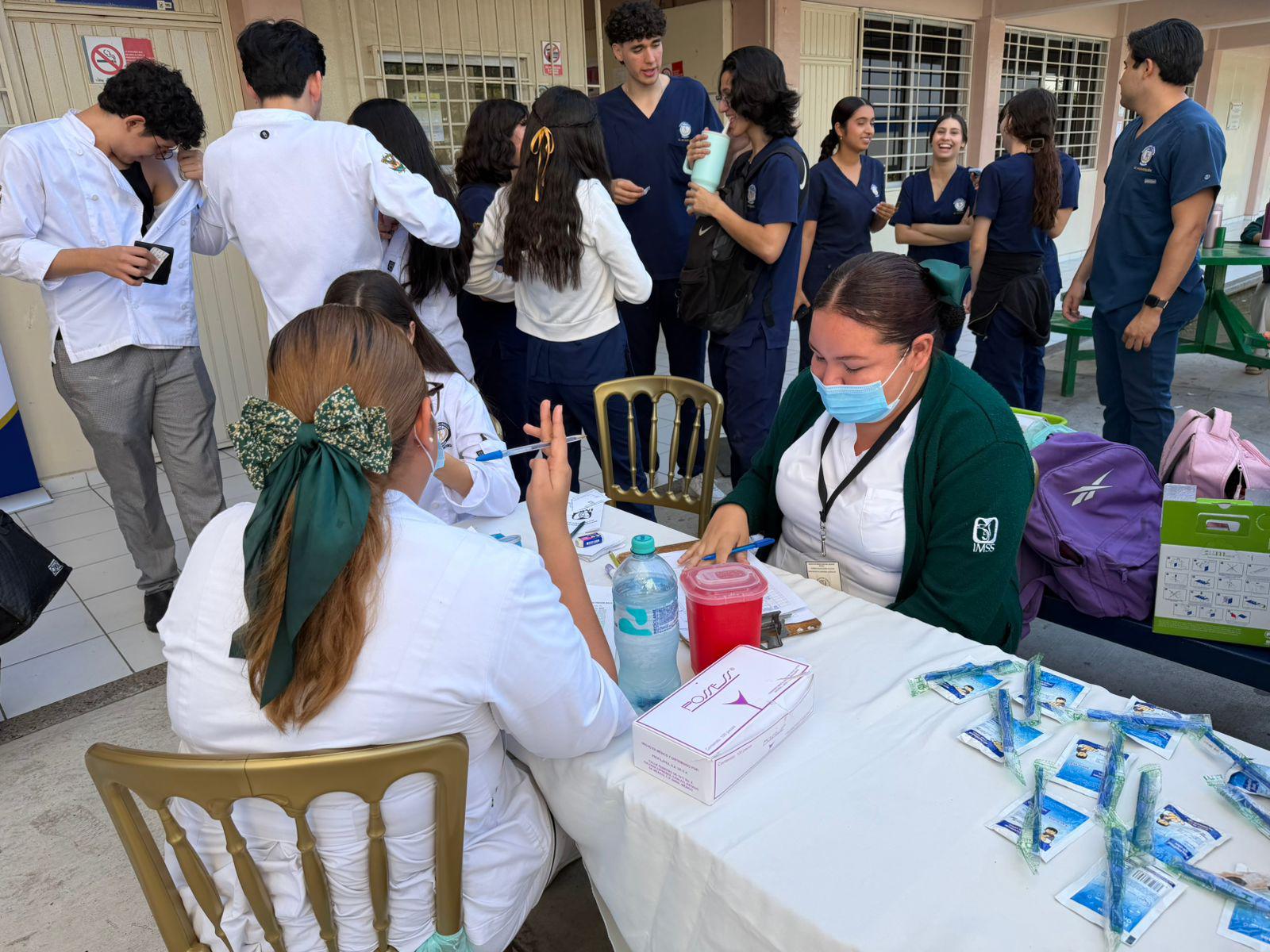 $!Promueven hábitos saludables en Feria de la Salud organizada por Gastronomía y Nutrición de la UAS en Mazatlán