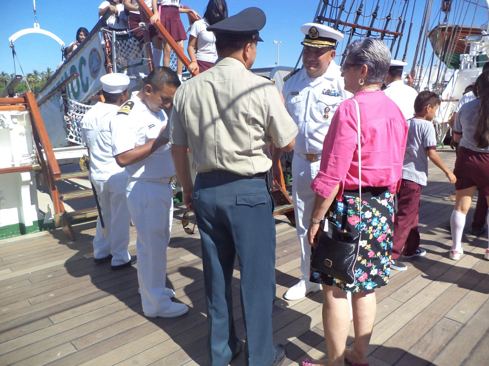 $!El Buque Escuela Cuauhtémoc estuvo en Mazatlán y miles de visitantes subieron a bordo