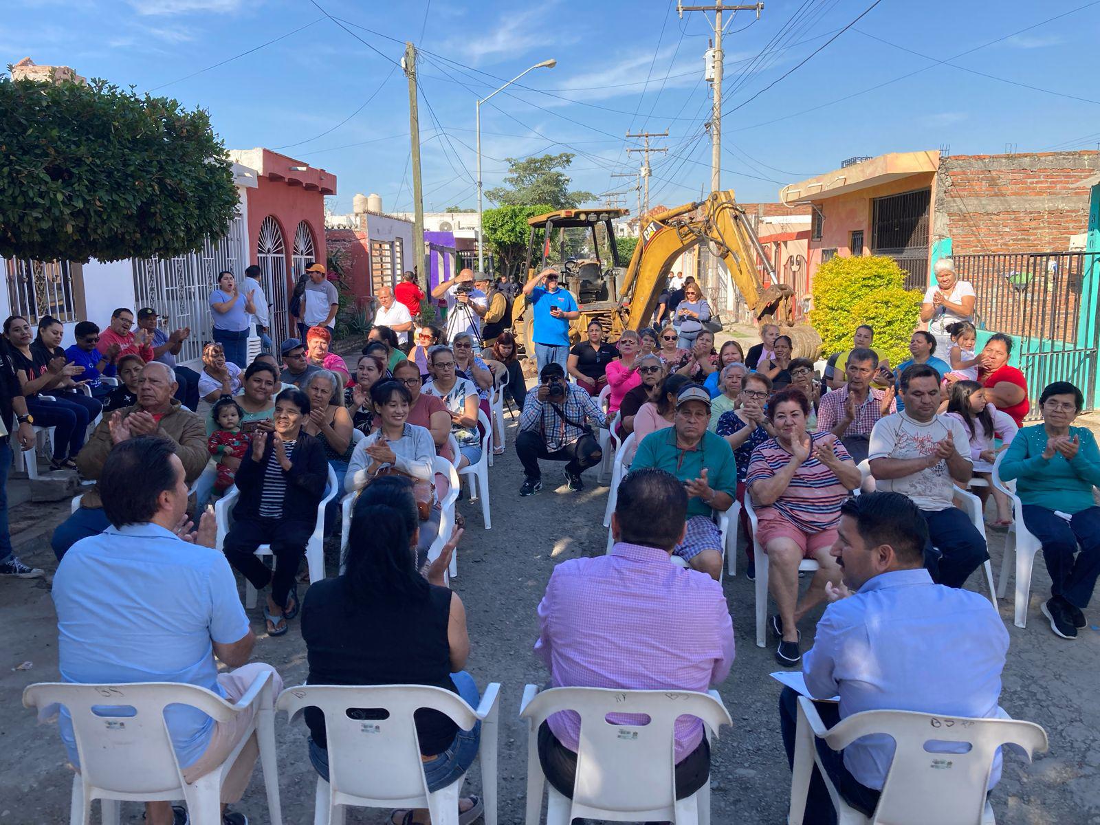 $!Inicia rehabilitación de red de drenaje colapsada en Hogar del Pescador