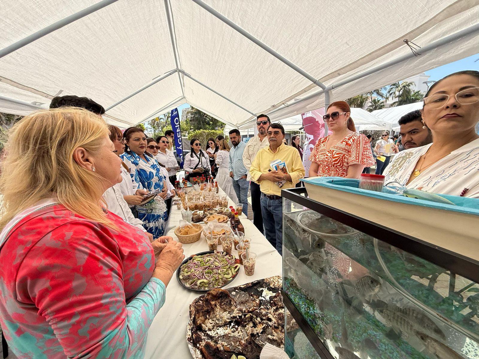 $!Realizan Mercado Azul para promover el consumo de pescados y mariscos
