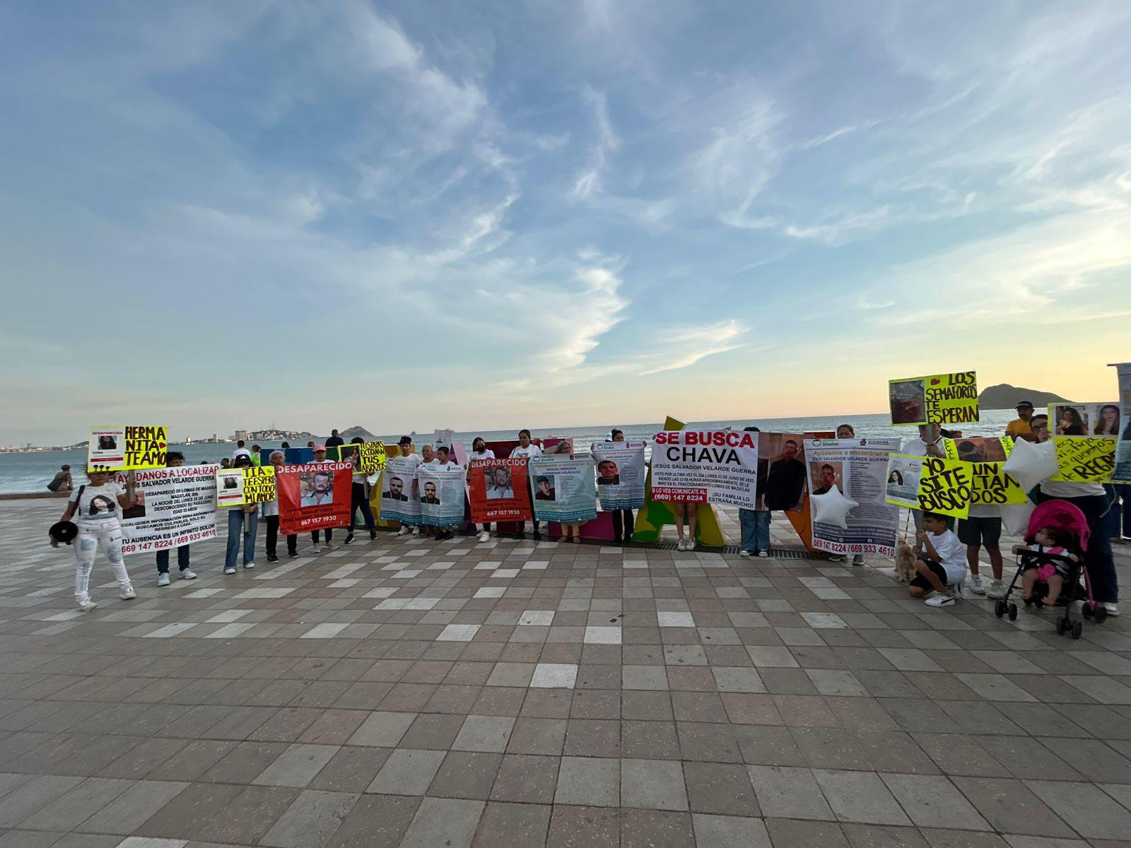 $!‘Nos hemos convertido en fichas de búsqueda en vida’: familiares de desaparecidos en Mazatlán