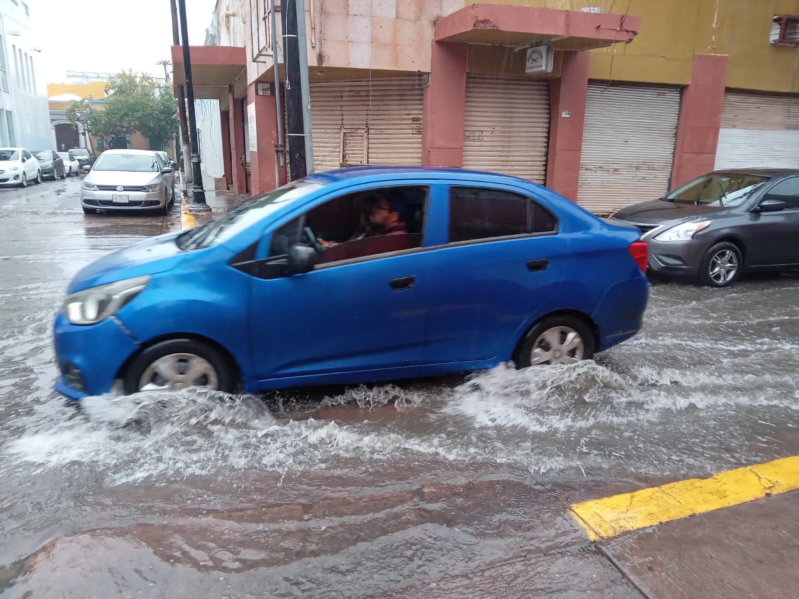 $!Tiene Mazatlán amanecer muy lluvioso este viernes