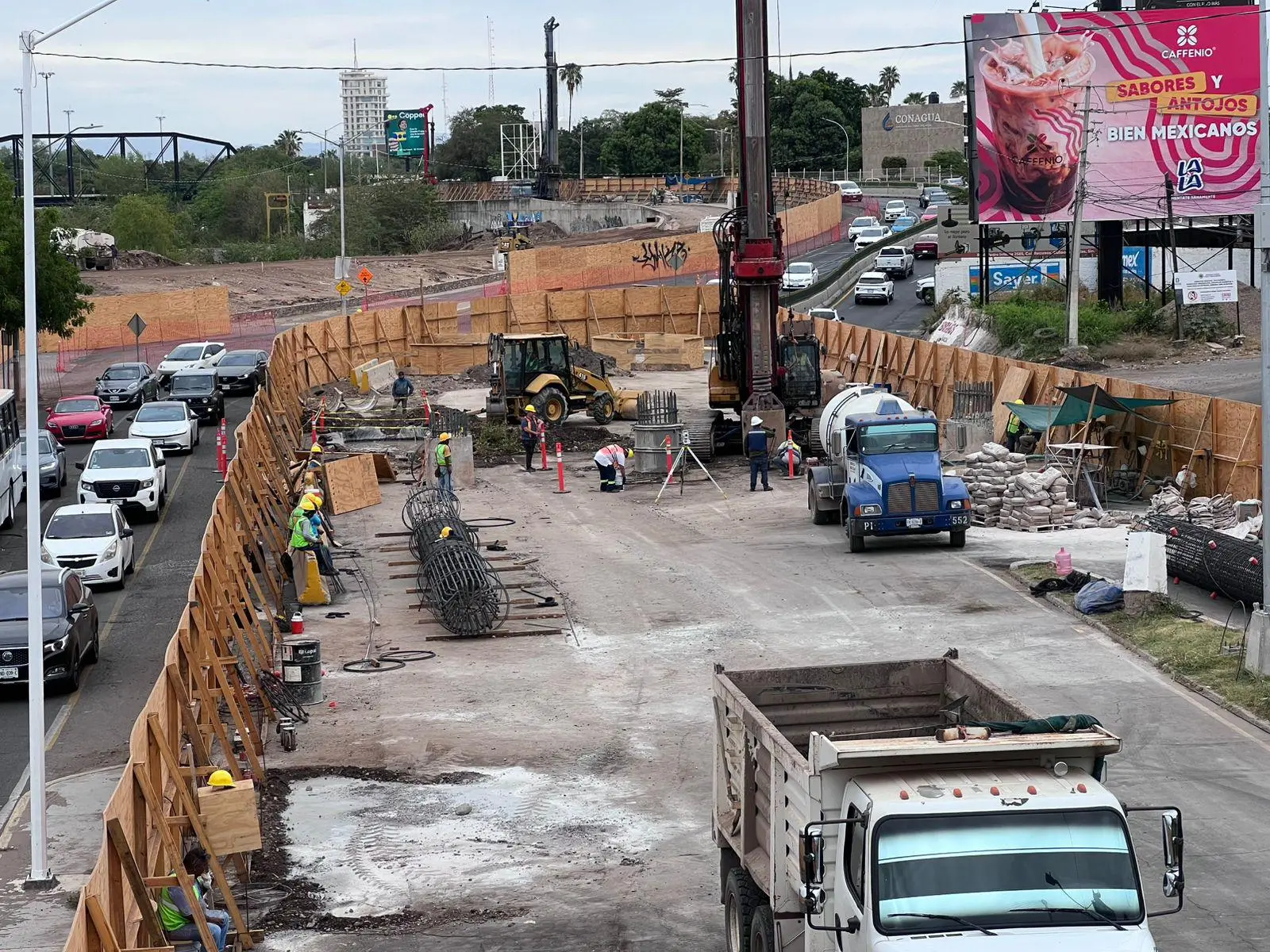 $!Continúan trabajos en el Malecón Margen Izquierdo y en la ampliación del bulevar Agricultores