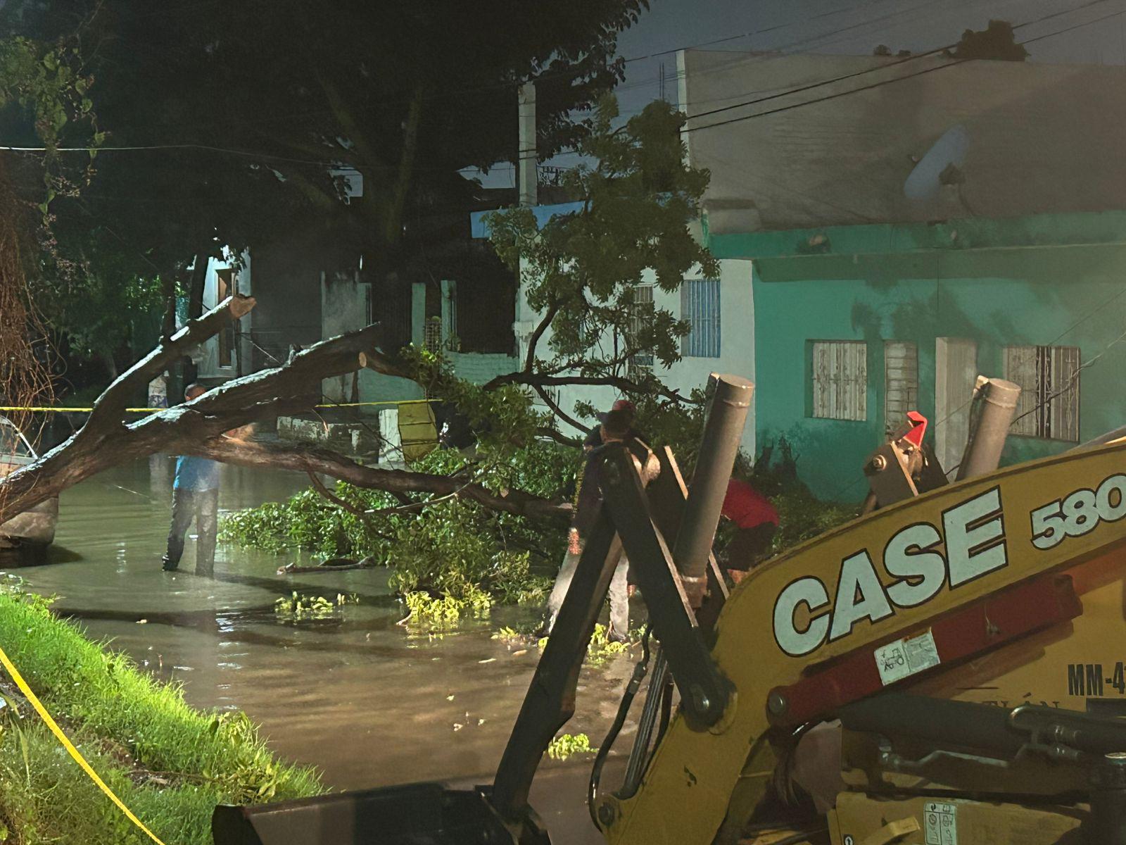 $!Recolectan 16 toneladas de desechos sólidos tras lluvias de esta noche del lunes