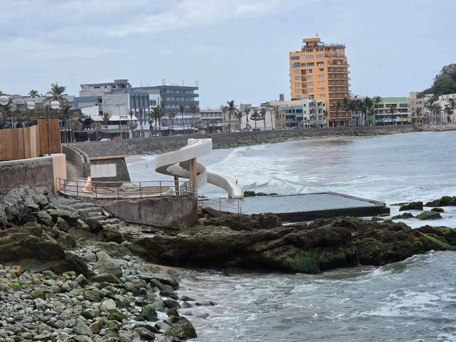 $!Se construye murete en rehabilitación de Carpa Olivera para no darle mantenimiento cada año: Alcaldesa