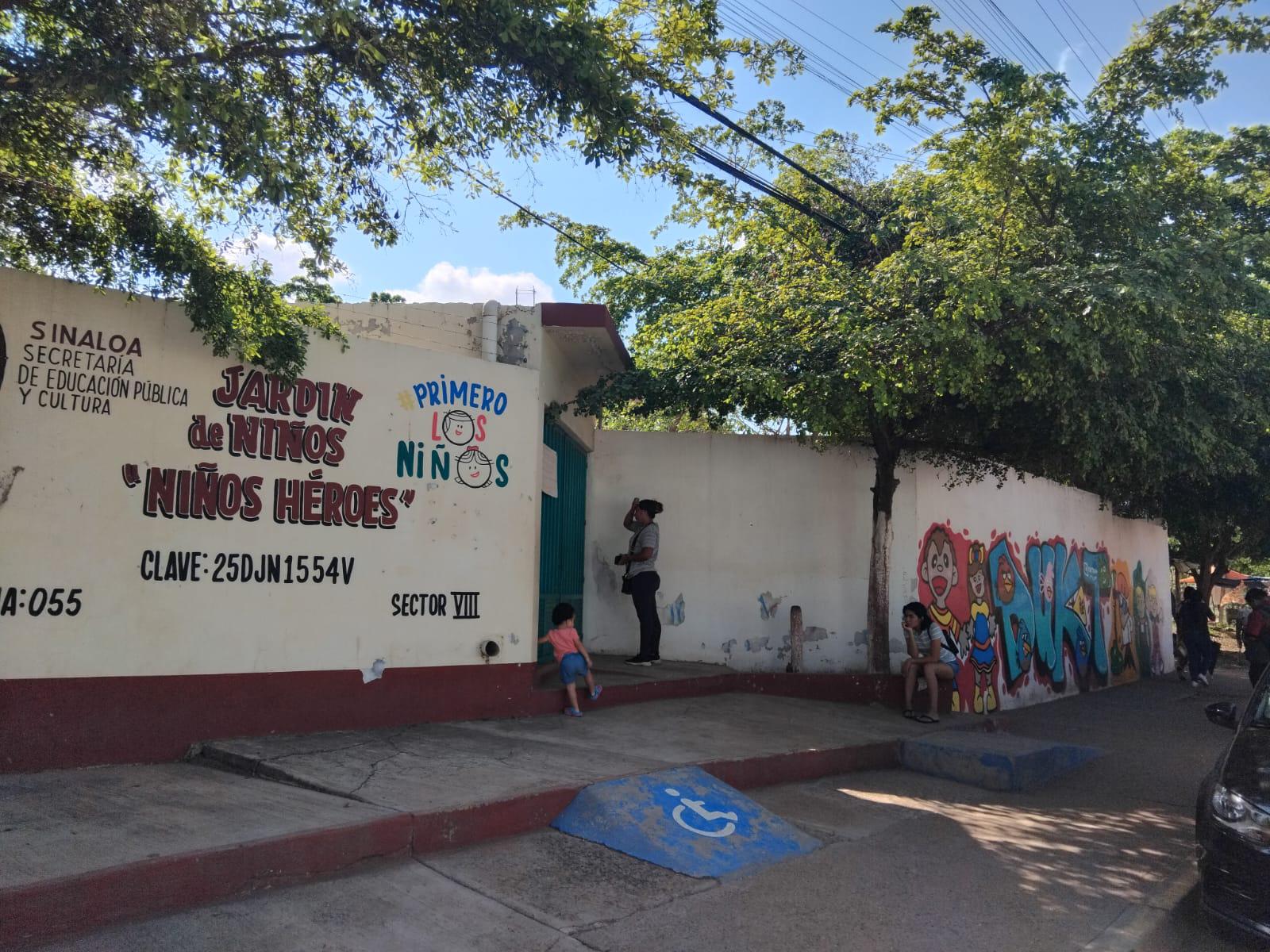 $!En escuelas de Villas del Sol, en Mazatlán, trabajan con clases presenciales, pero sin tener el 100% de los alumnos