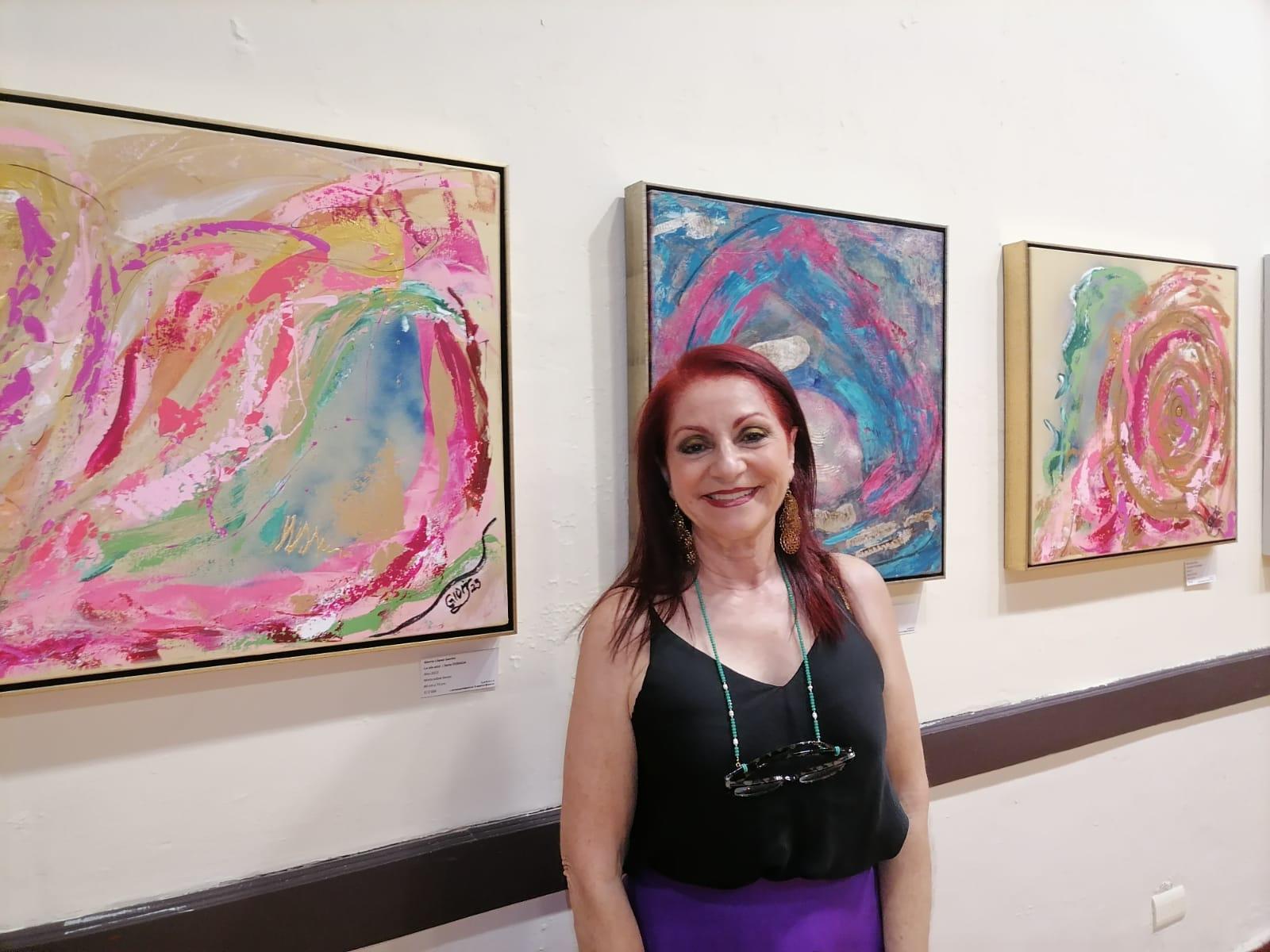 $!Gloria López Gavito muestra algunas de sus obras.
