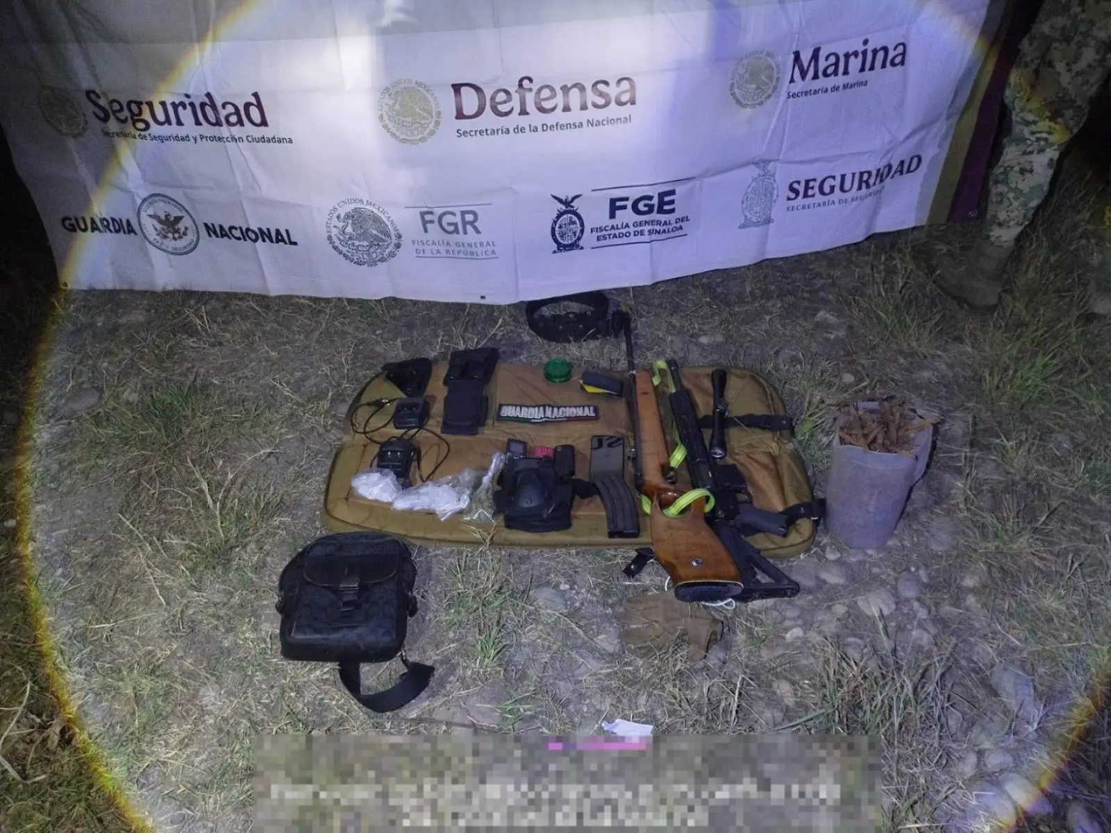 $!Marina realiza aseguramiento de vehículos, armamento y equipo táctico en Sinaloa