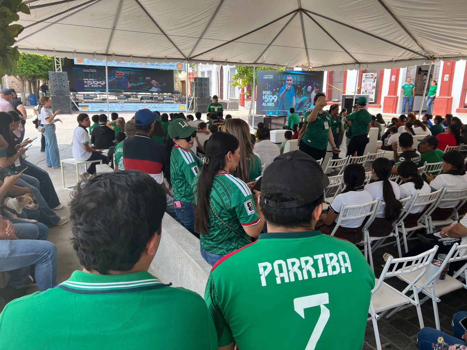 $!Mocorito recibe a aficionados para seguir el arranque del Mundial 2026 en pantalla gigante