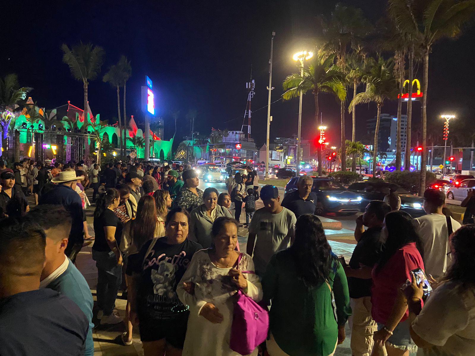 $!‘Mazatlán es un paraíso para vacacionar, está muy bonito’, dice familia de San Diego