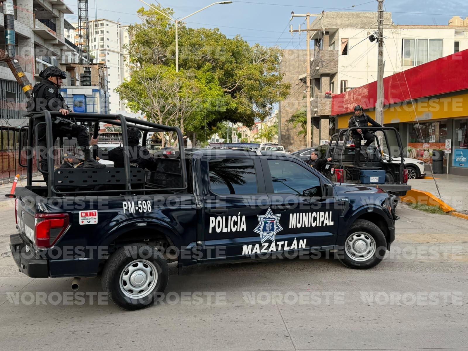 $!Balean a hombre en acceso de playa de Sábalo Country, en Mazatlán