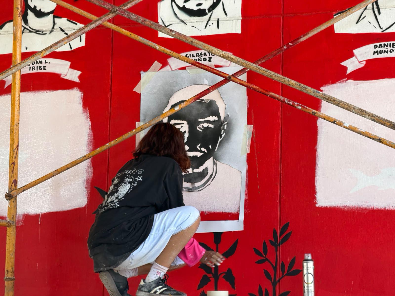 $!Suman 4 rostros más a mural de personas desaparecidas en Mazatlán