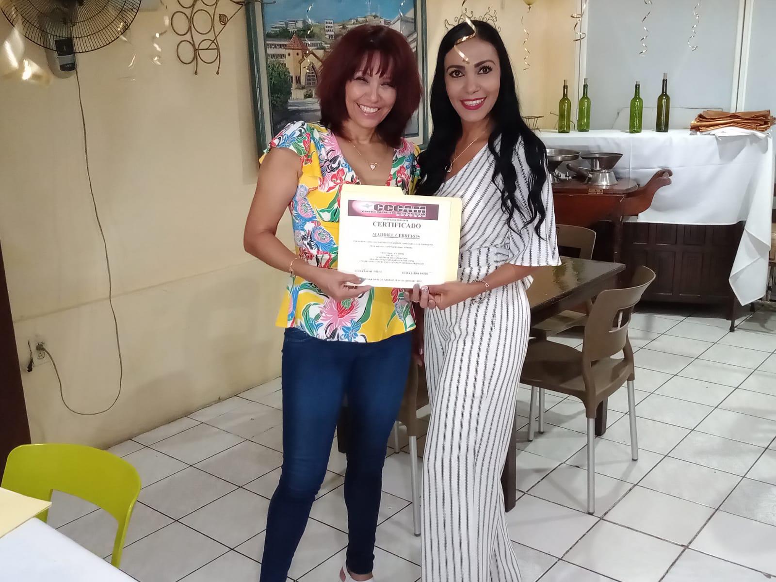 $!Cumplen instructoras de fitness en Mazatlán con certificación
