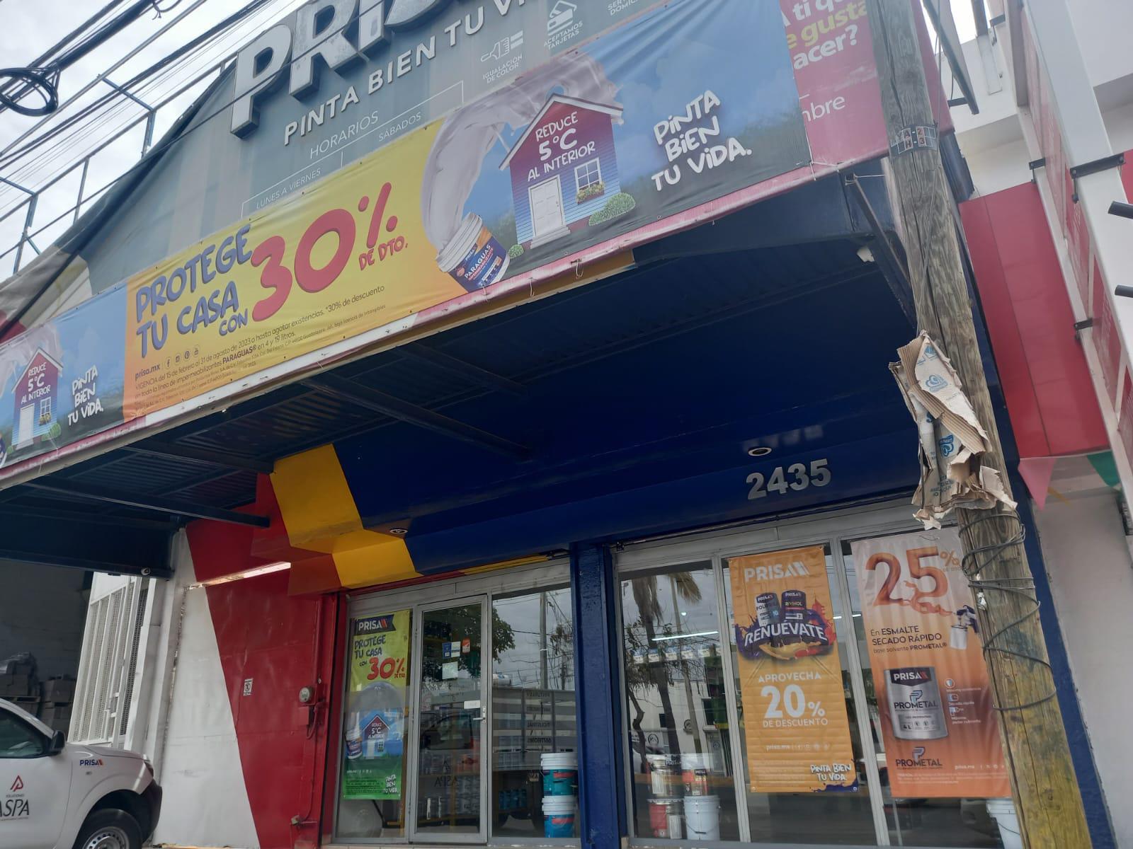 $!Fachada del negocio de pinturas de Perla Viridiana Duarte CErvantes, en el mismo domicilio fiscal del yerno de Cuén Ojeda.