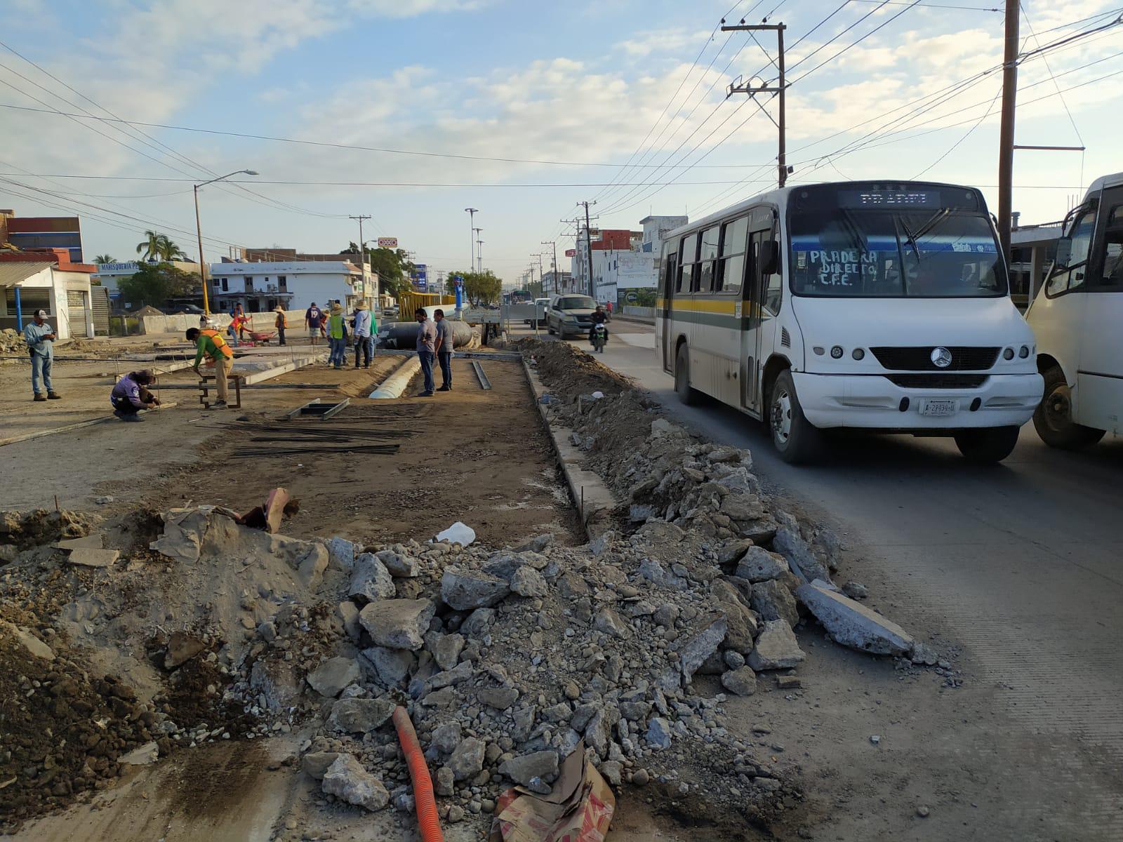 $!La Gabriel Leyva, que este viernes se inaugura en Mazatlán, no parece estar concluida ‘al 100’