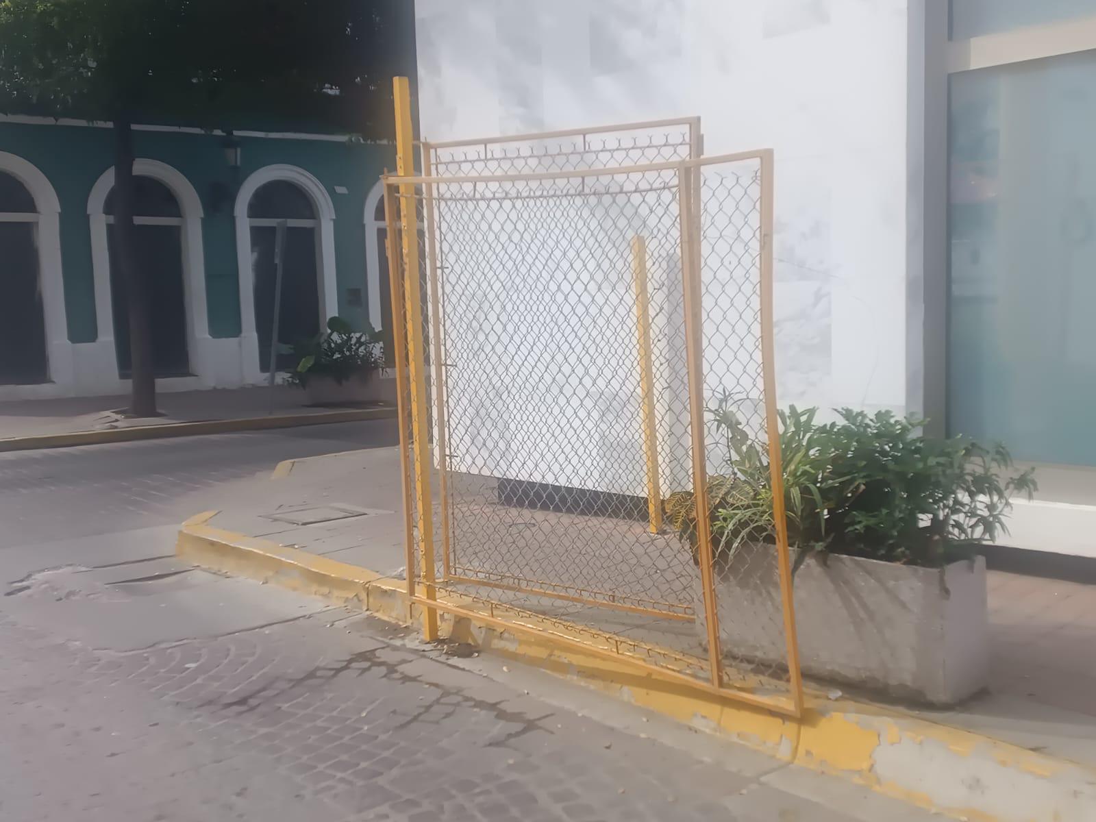 $!Entradas a la Machado ya lucen enrejado metálico previo al Carnaval