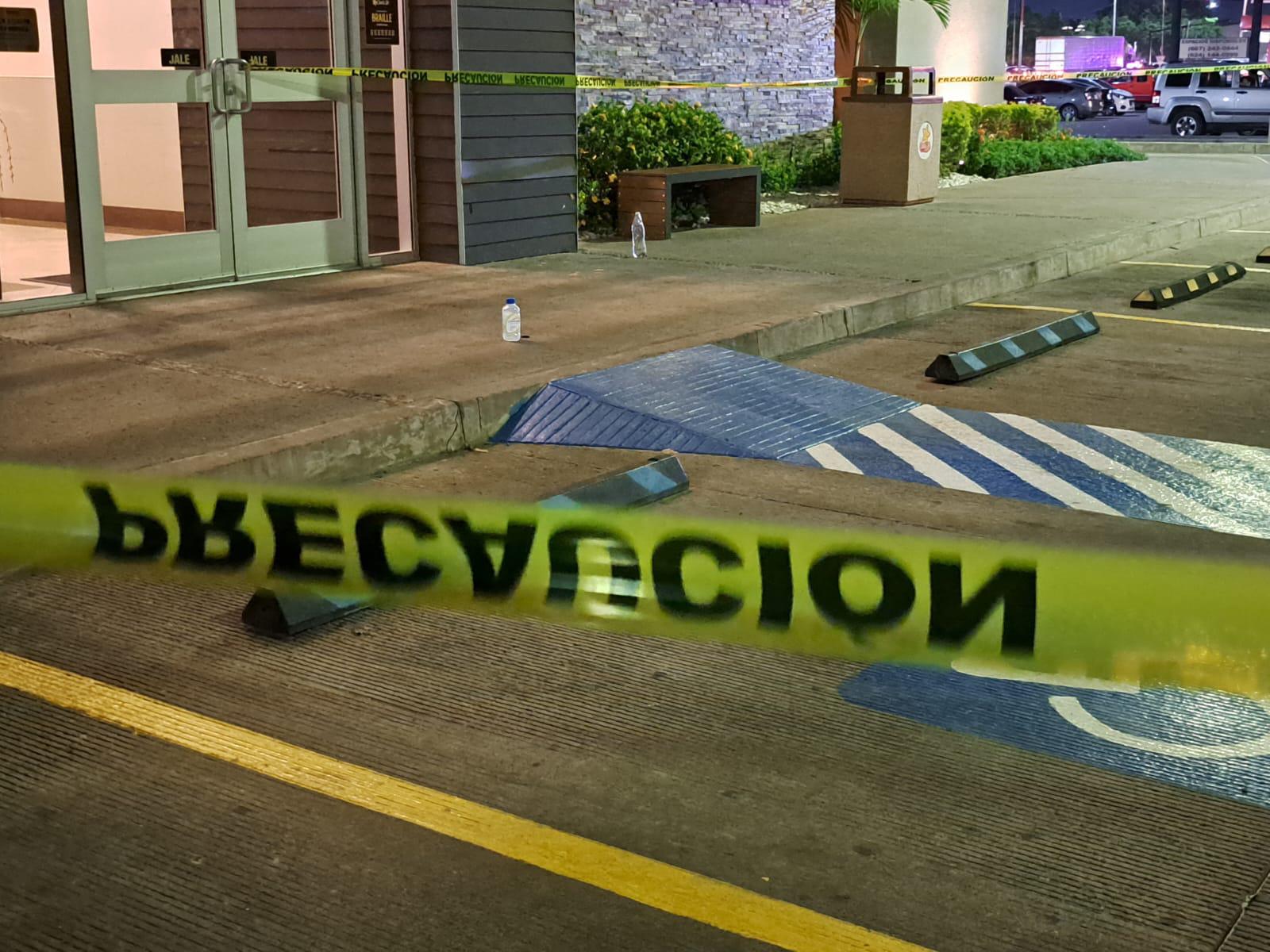 $!Hieren a balazos y privan de la libertad a un hombre en Culiacán