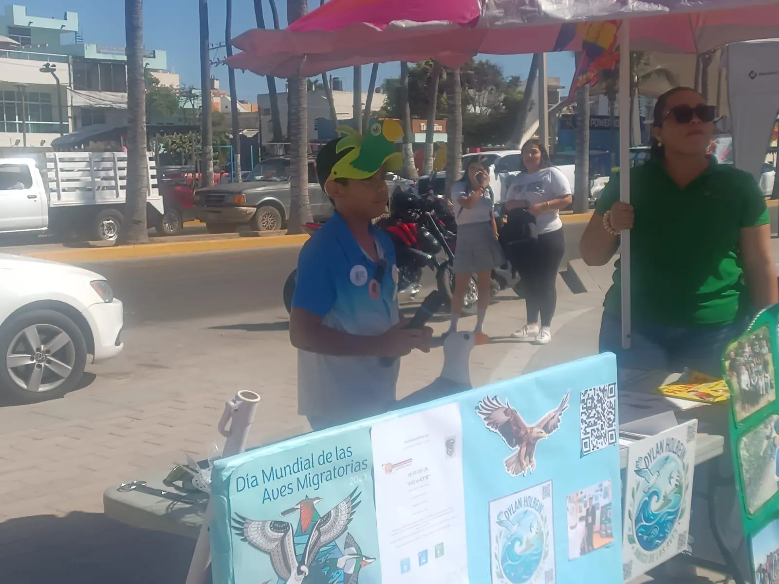 $!Busca Dylan crear conciencia sobre el cuidado de las aves en Mazatlán