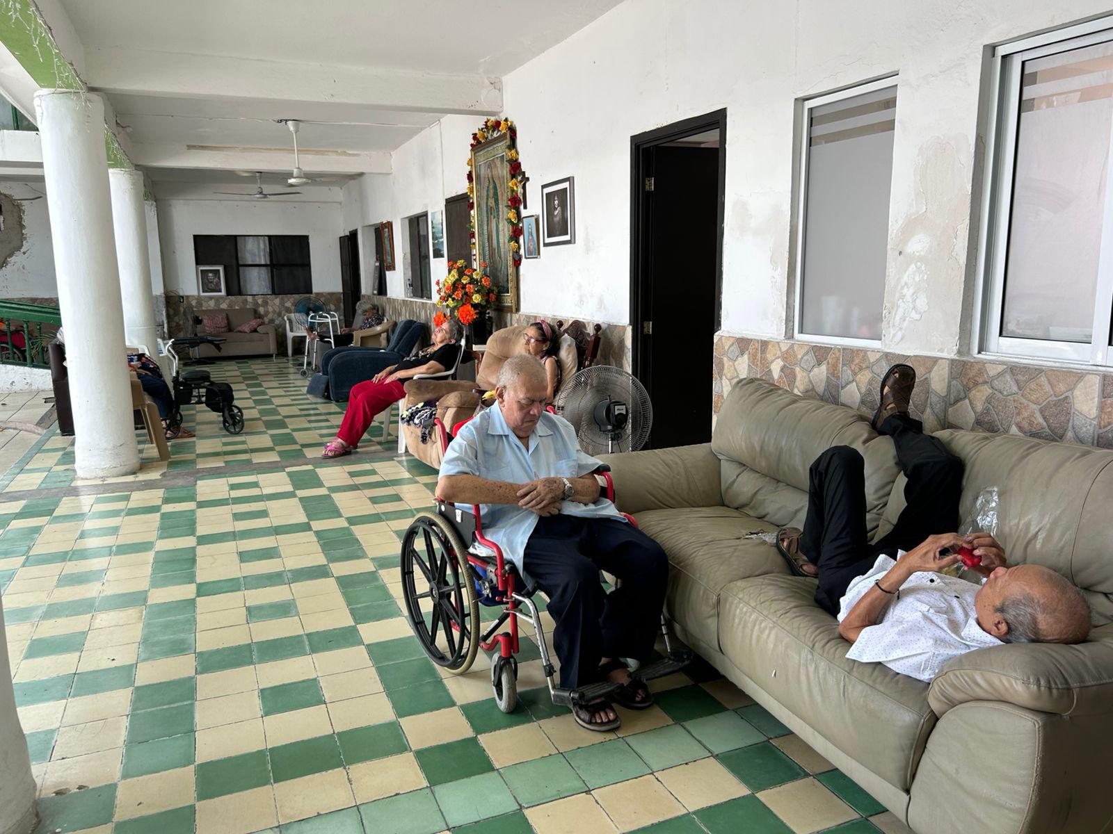 $!Festejan con alegría el Día del Abuelo en el Asilo de Ancianos de Mazatlán