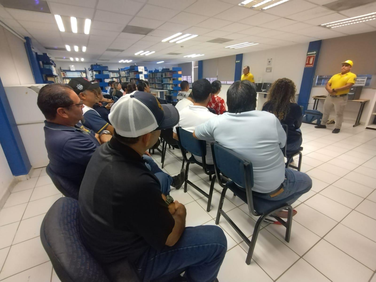 $!Protección Civil capacita a personal de la preparatoria UAS en Rosario