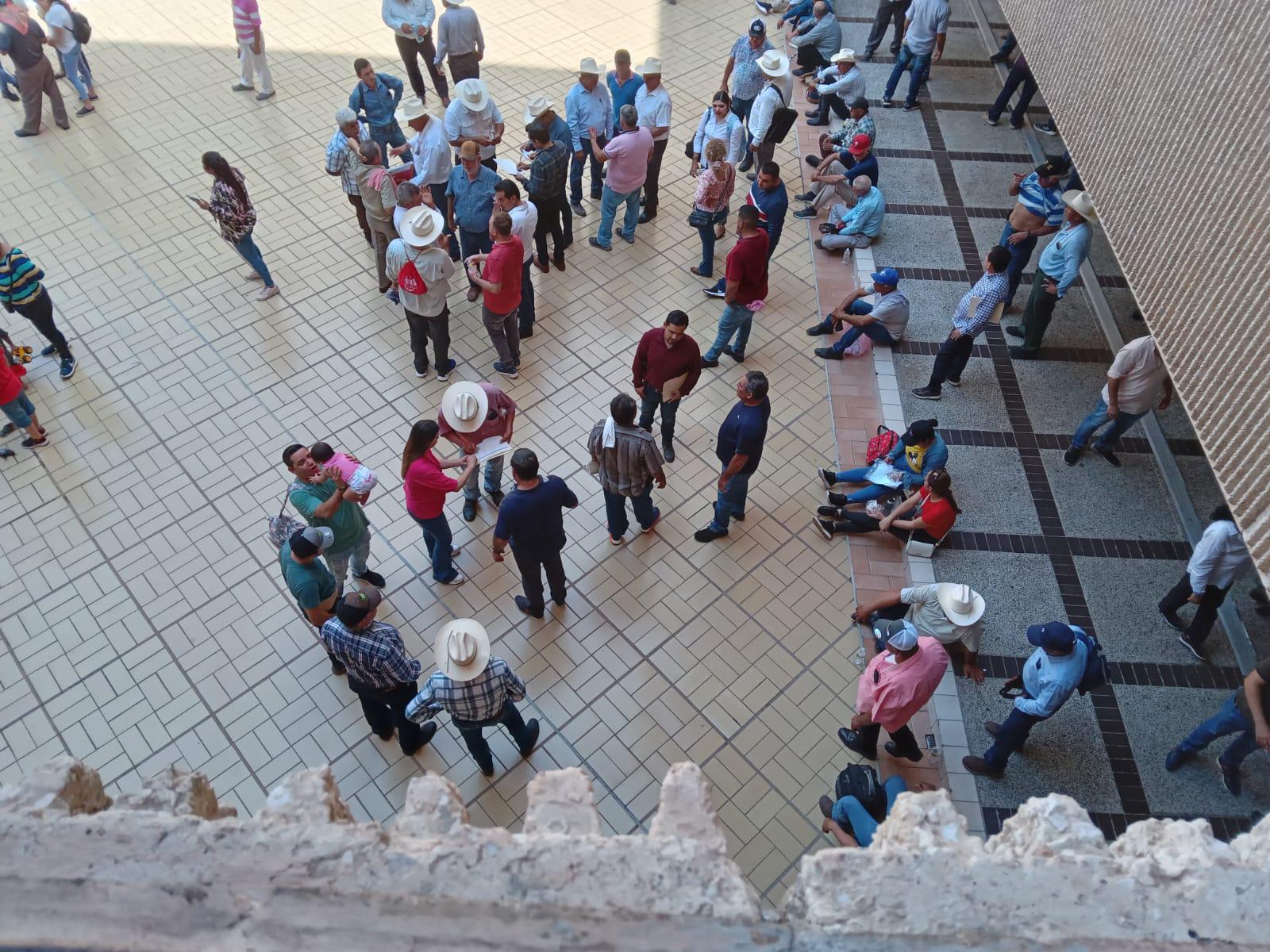 $!Movimiento Antorchista protesta en Palacio de Gobierno por tema de vivienda