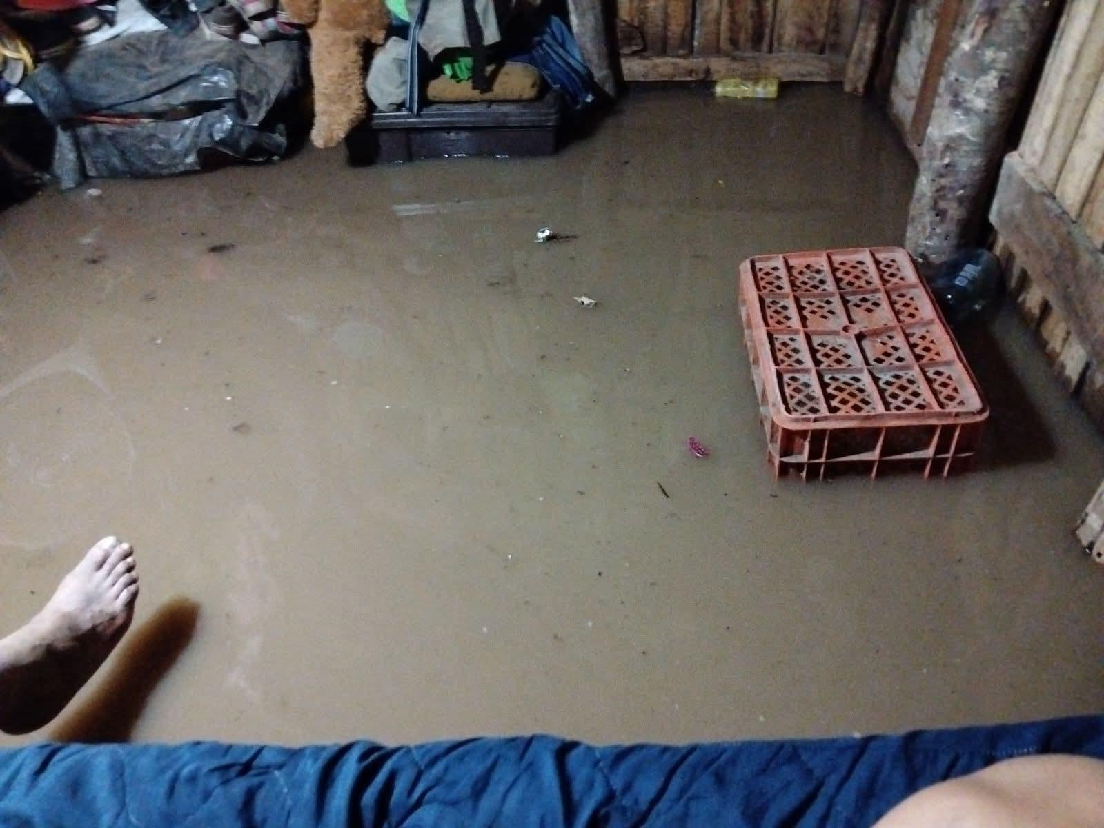 $!Lluvias intensas inundan calles y viviendas en El Rosario