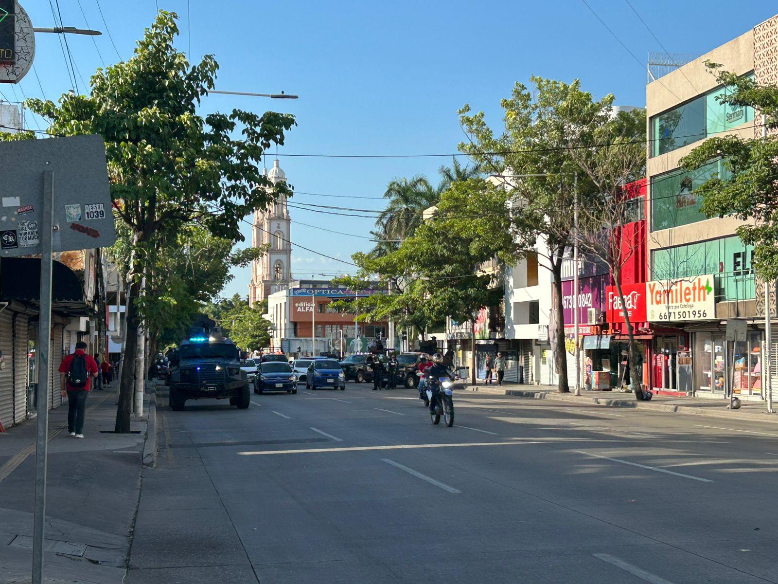 $!Despliegue de seguridad en Culiacán desata caos vehicular en el Centro de la ciudad
