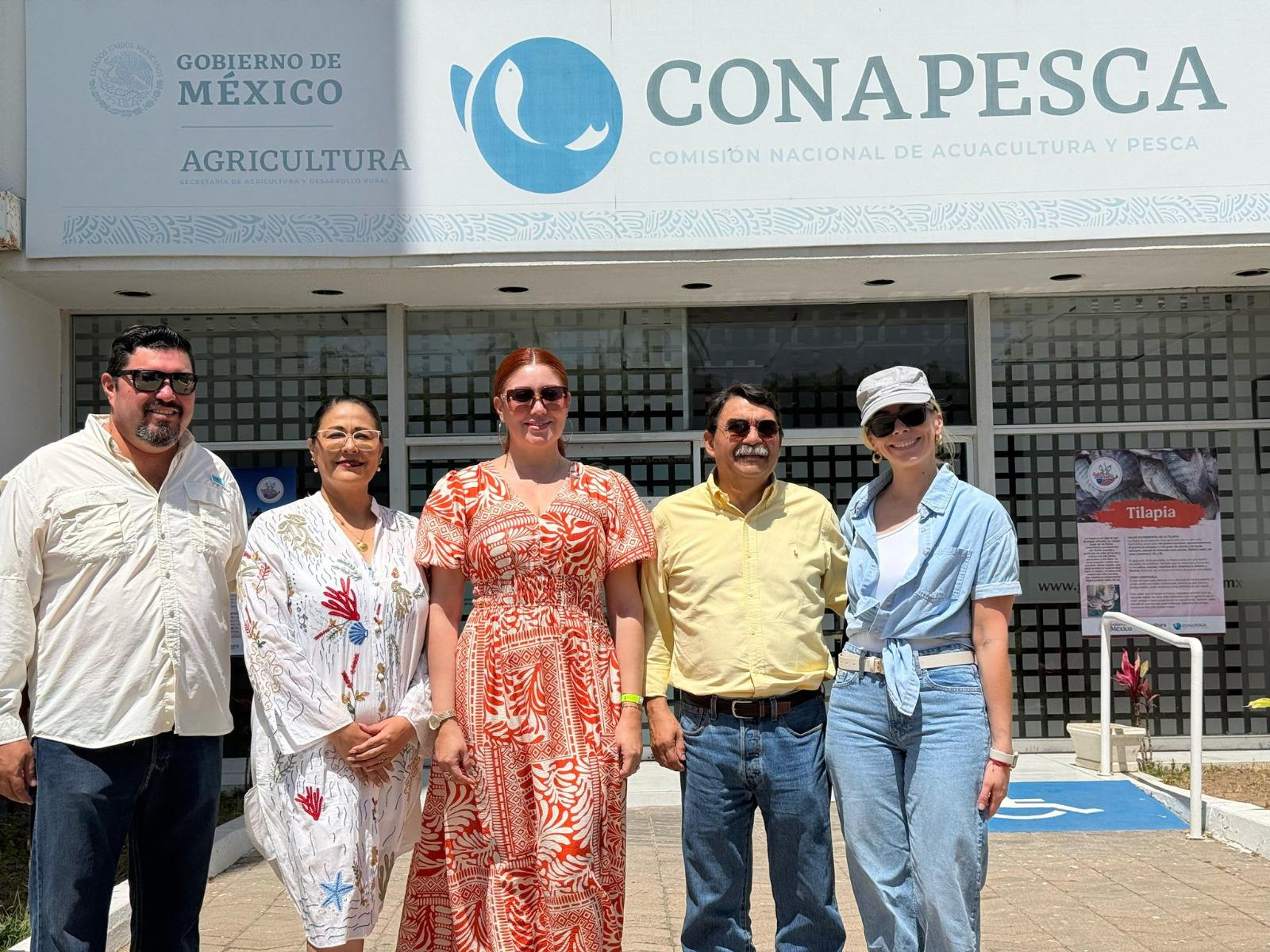 $!Realizan Mercado Azul para promover el consumo de pescados y mariscos