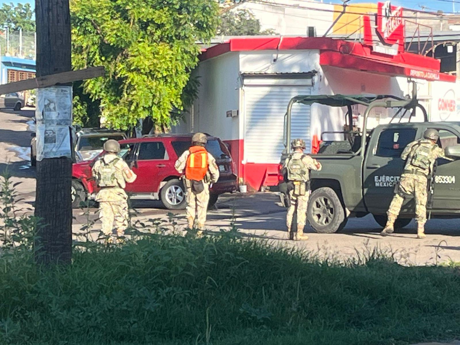 $!Balean a empleado de carreta de hot dogs en Culiacán