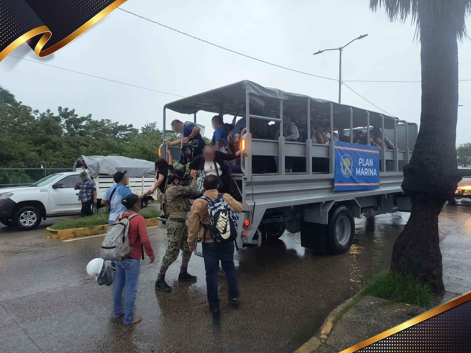 $!Huracán Simon deja lluvias, inundaciones y cortes de luz en Guerrero; se prevén más tormentas