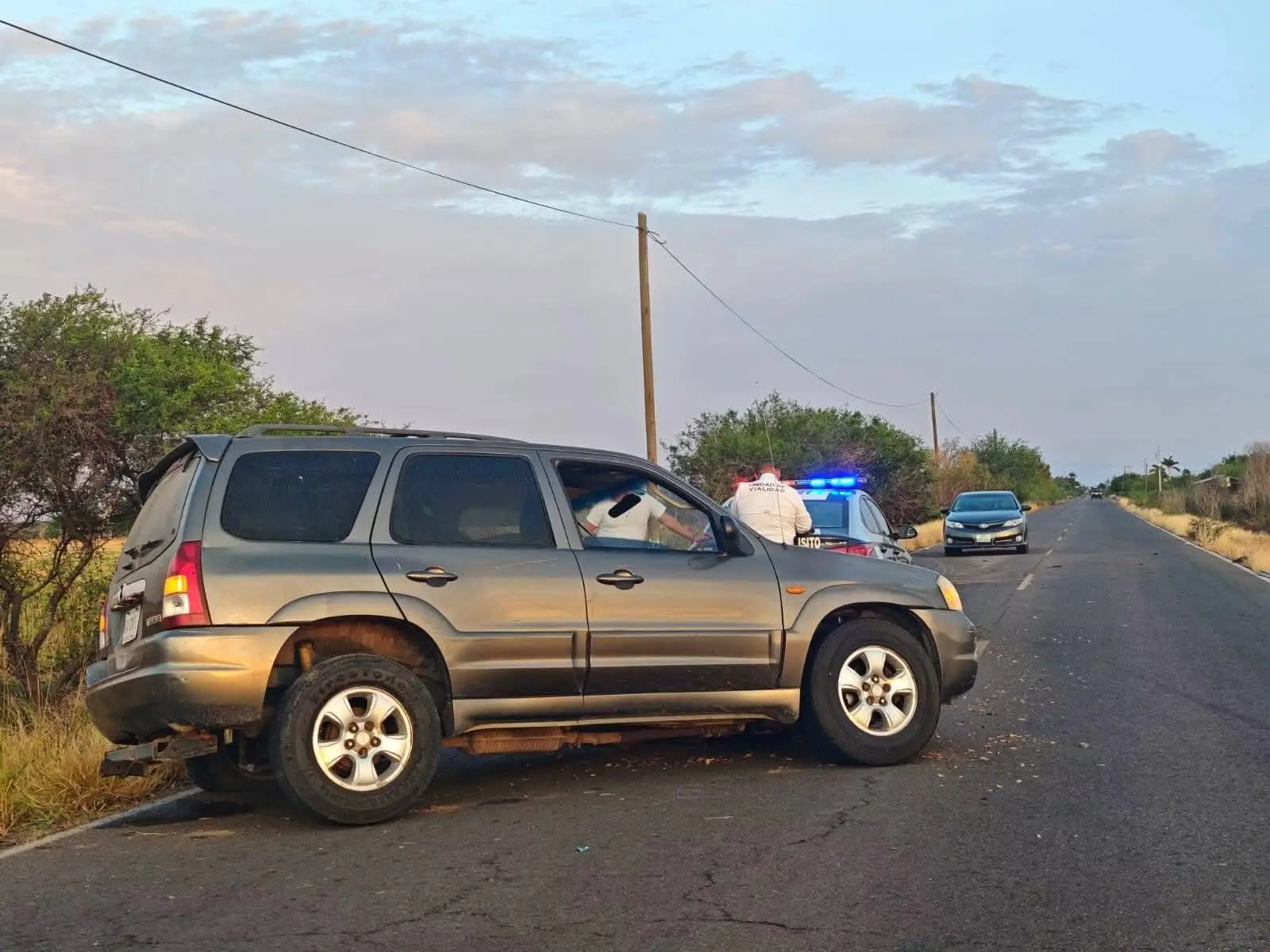 $!Accidente en El Carrizo, Ahome: choque entre dos vehículos deja un lesionado
