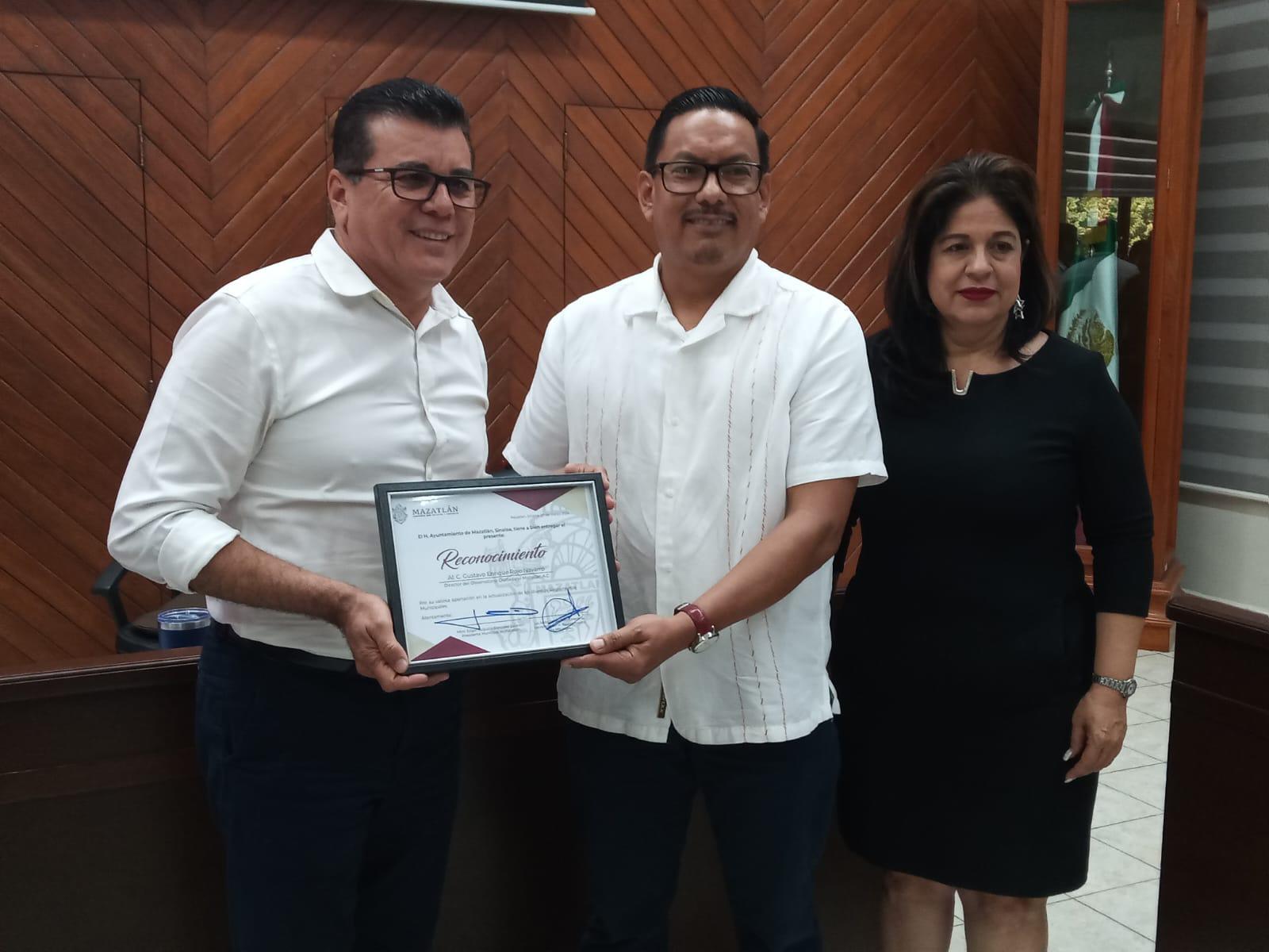 $!Aprueba Cabildo de Mazatlán Reglamento para Funcionamiento de Establecimientos Comerciales