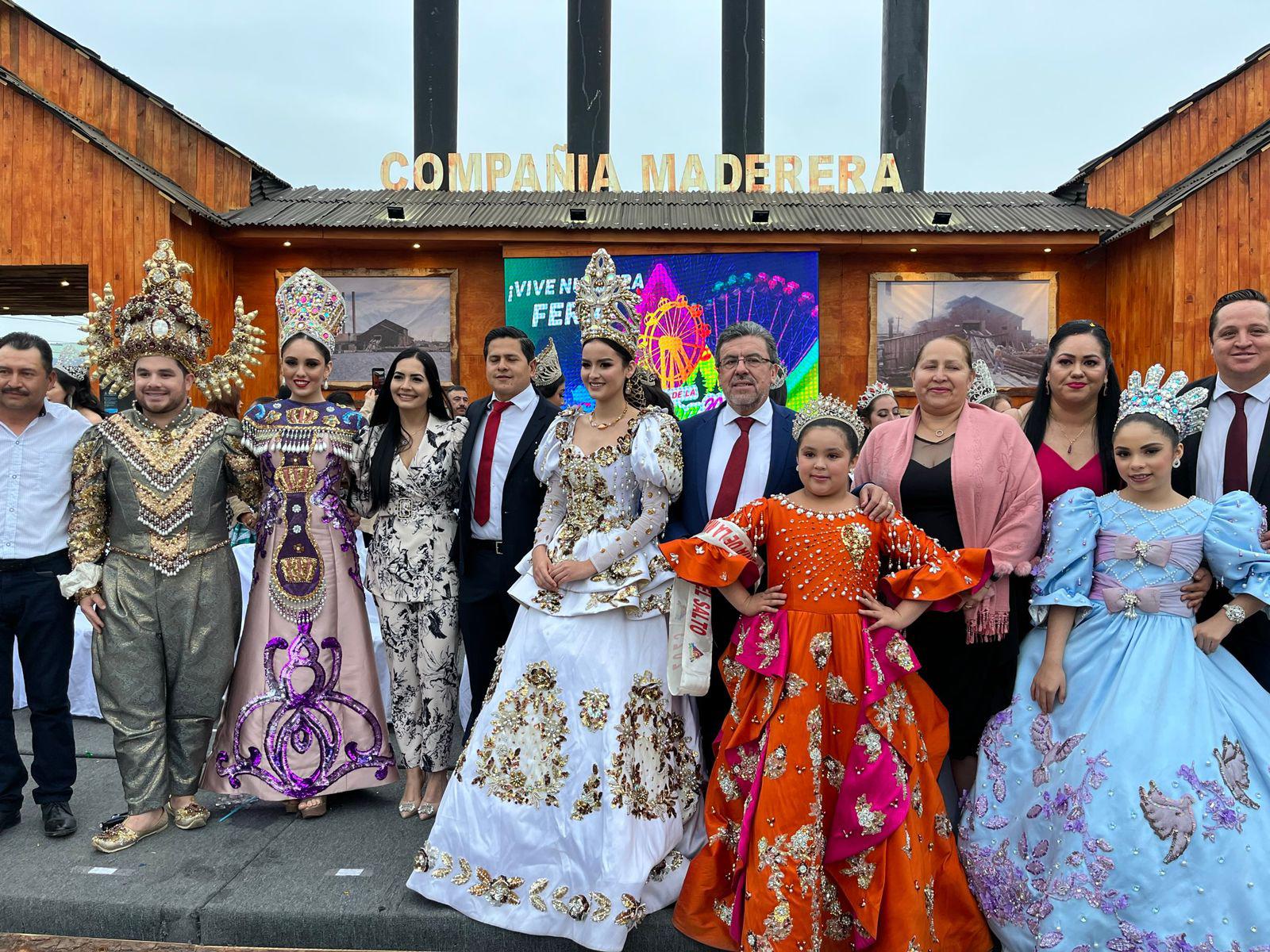 $!Realeza del Carnaval de Mazatlán engalana la Feria de la Madera, en Durango