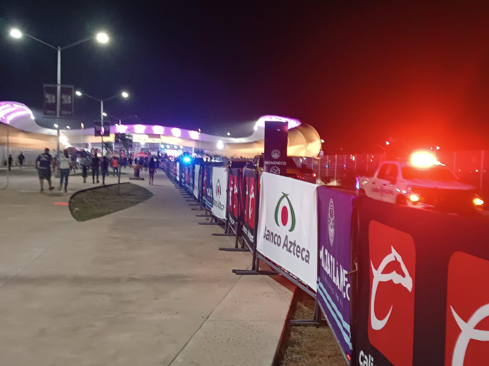 $!Fuerte operativo rodea El Encanto previo al duelo entre Mazatlán FC y Santos