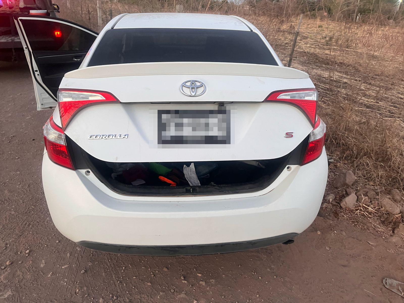 $!Aseguran 2 vehículos y detienen a un civil tras enfrentamiento en El Carrizalejo, en Culiacán