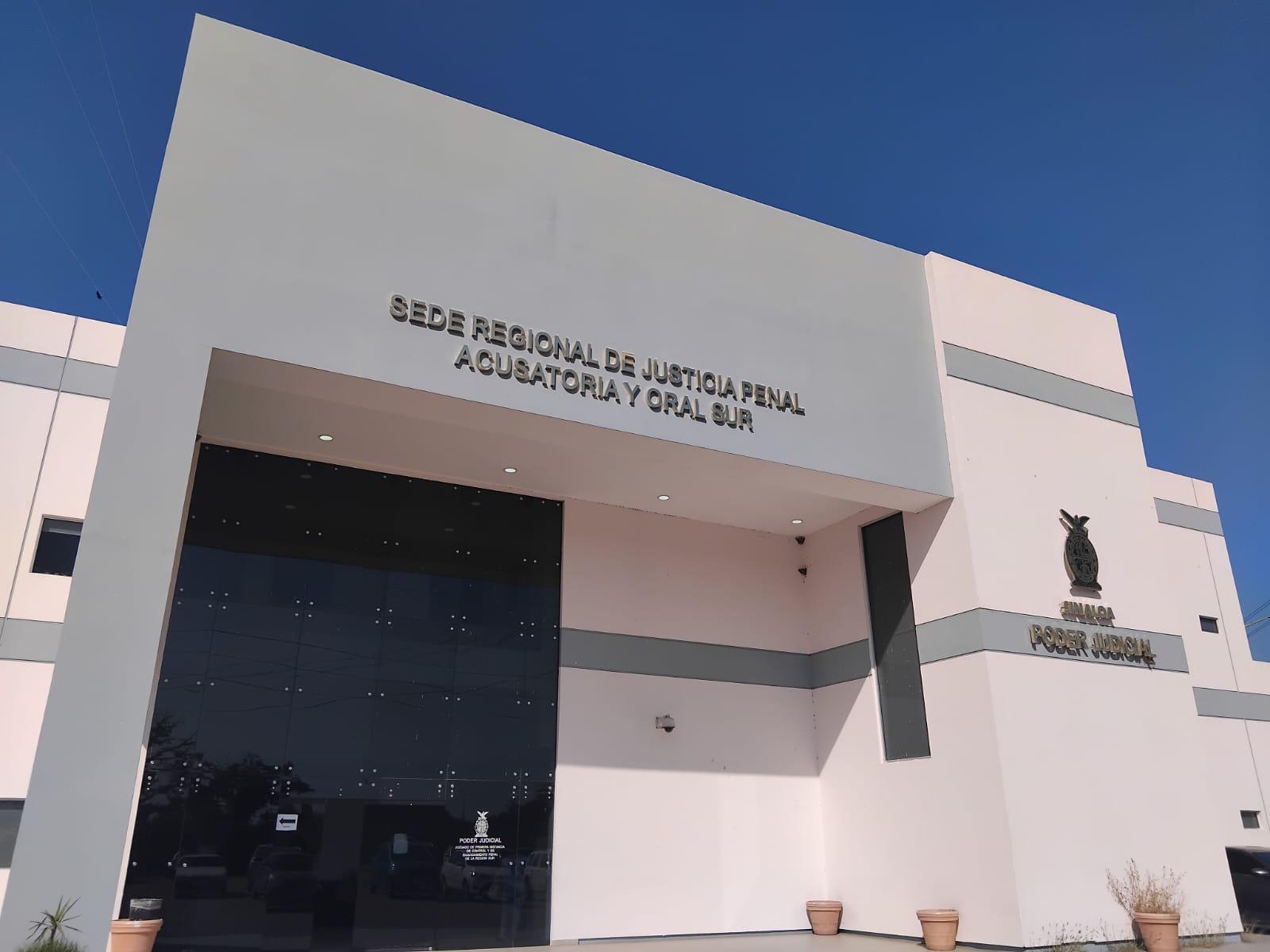 $!Realizan de manera privada audiencia inicial de detenido por feminicidio de maestra de Escuinapa