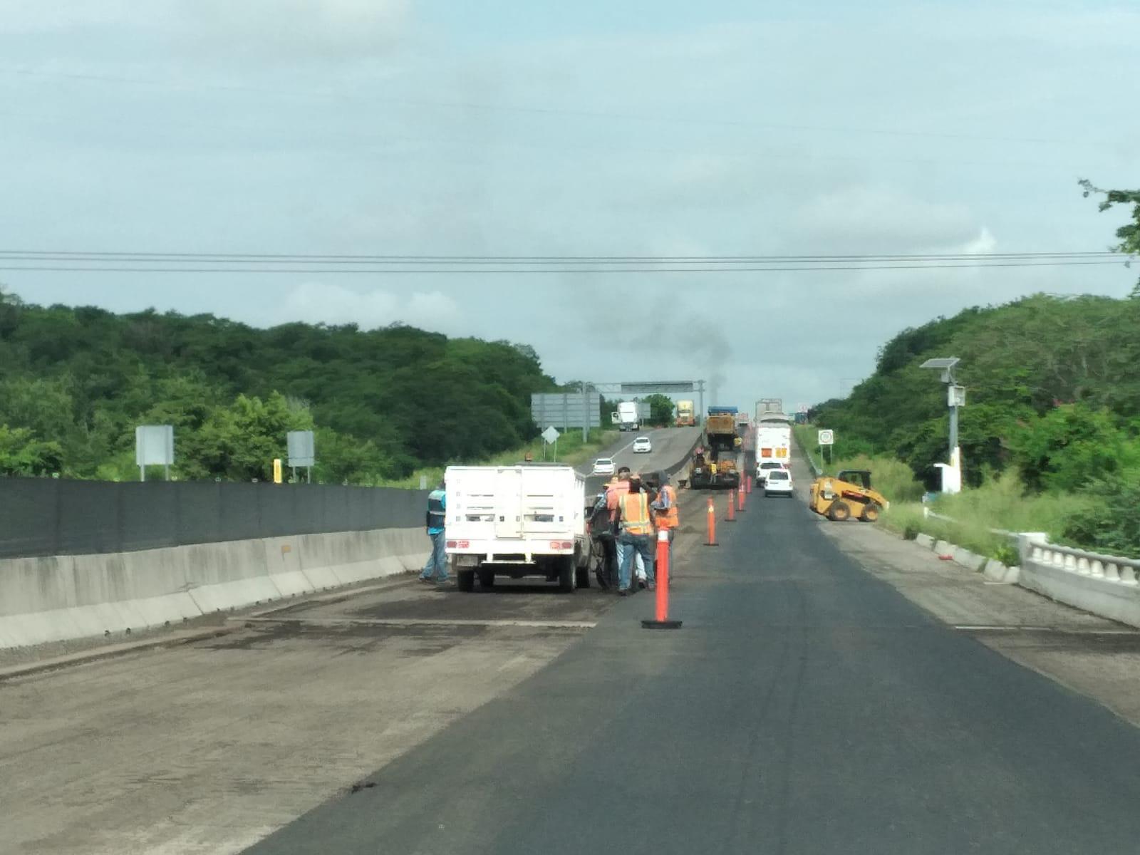 $!Por retén de la FGR en caseta de Mármol, se congestiona la autopista Mazatlán-Culiacán