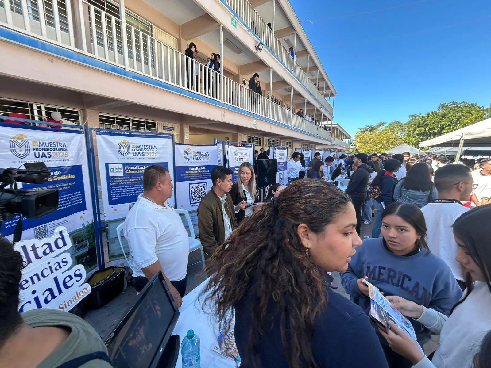 $!Acerca UAS sus licenciaturas a jóvenes de preparatoria en Mazatlán