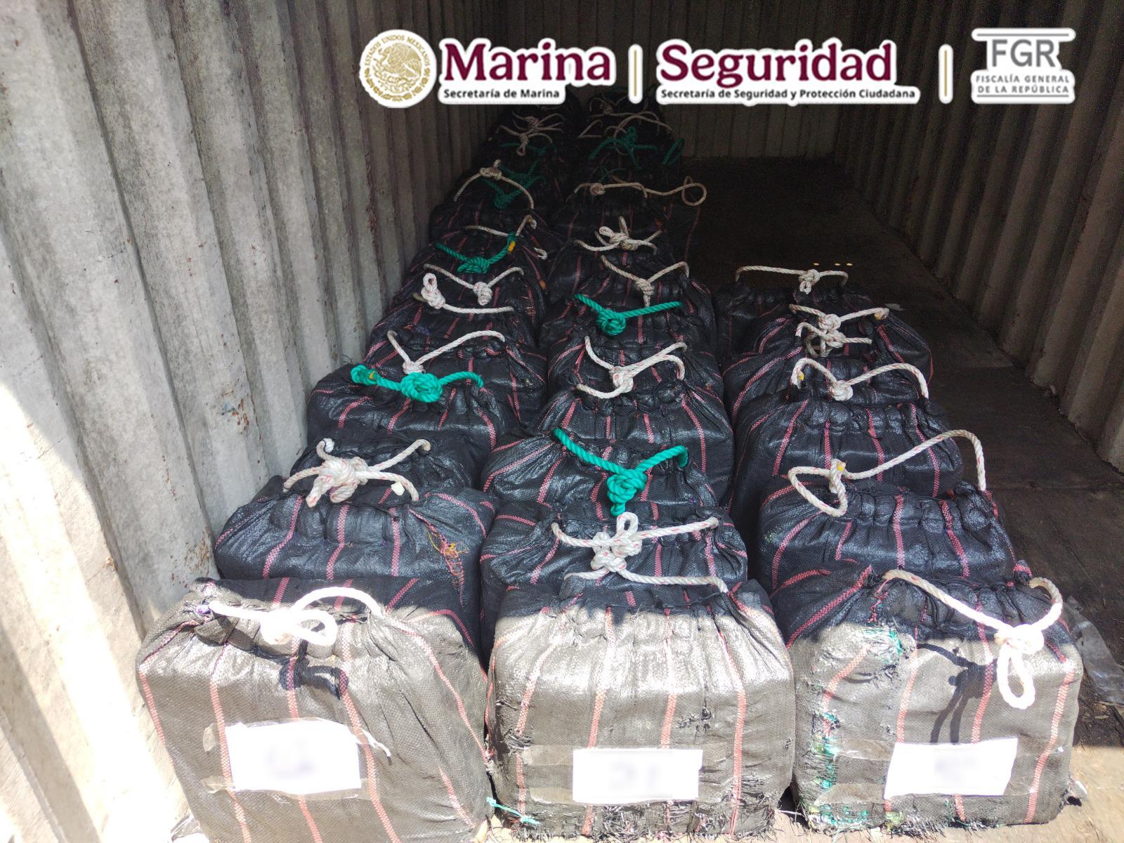 $!Asegura Marina más de 1.6 toneladas de cocaína frente a costas de Michoacán