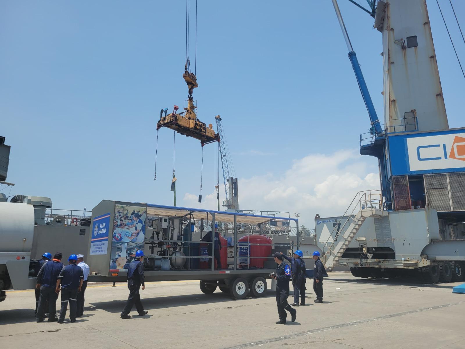 $!Arriban a Venezuela buques de la Armada de México con ayuda humanitaria para apoyar la recuperación de las comunidades afectadas