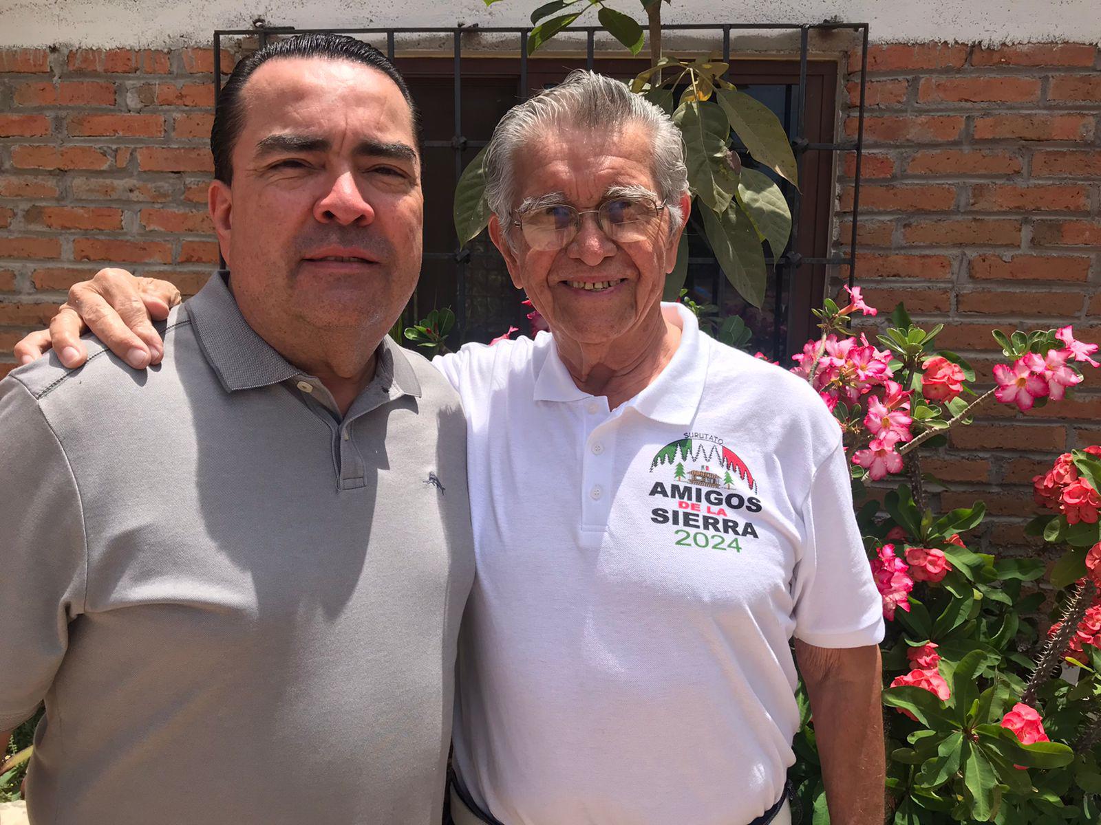 $!Mario Alberto Niebla Parra y su padre Eduardo Niebla.